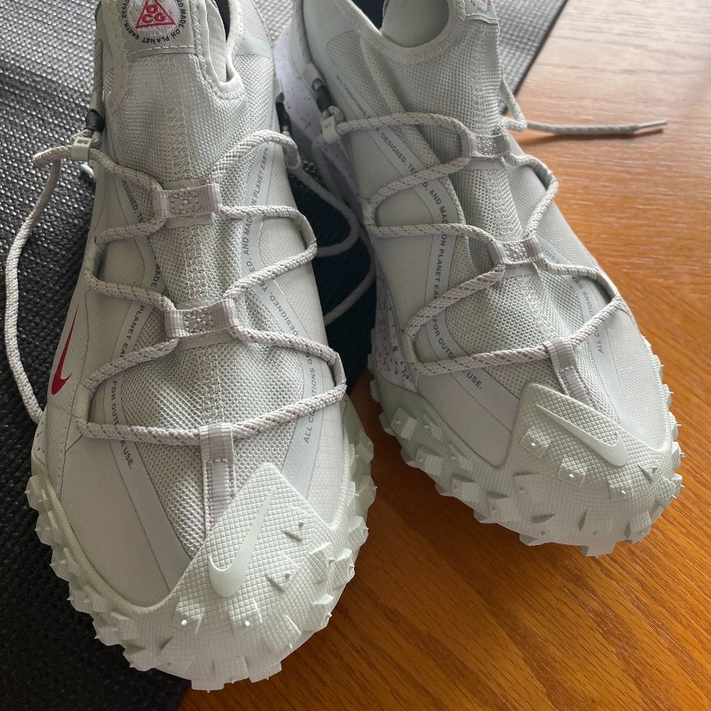 Brand New 2022 Nike ACG Mountain Fly Gore-tex Team USA Olympics Podium size 12.5
